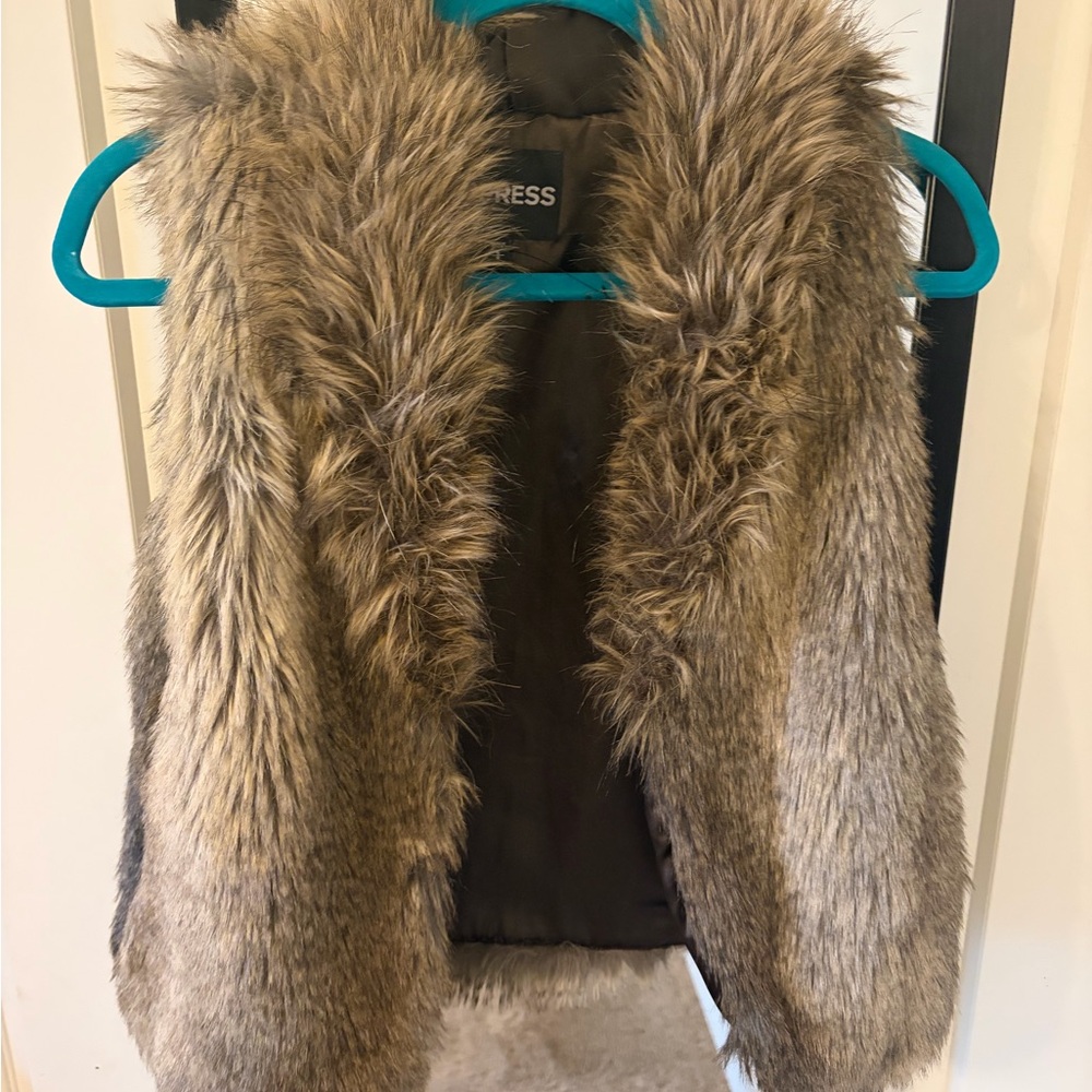 Express Faux Fur Vest Small